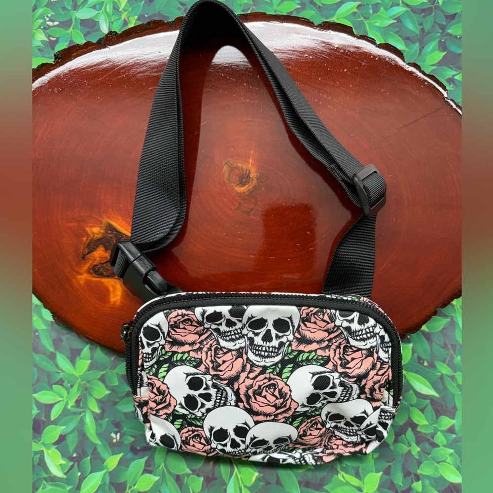*NEW* Skull & Roses Gothic Style Fashion Punk Waist Bag Fannie Pack